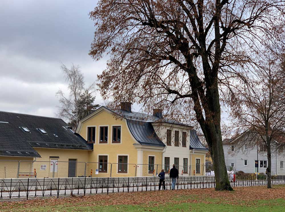 Församlingsexpedition Söderköping i vitt tegel