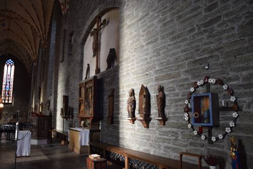 Hantverk i trä inuti en Vadstena Klosterkyrka.