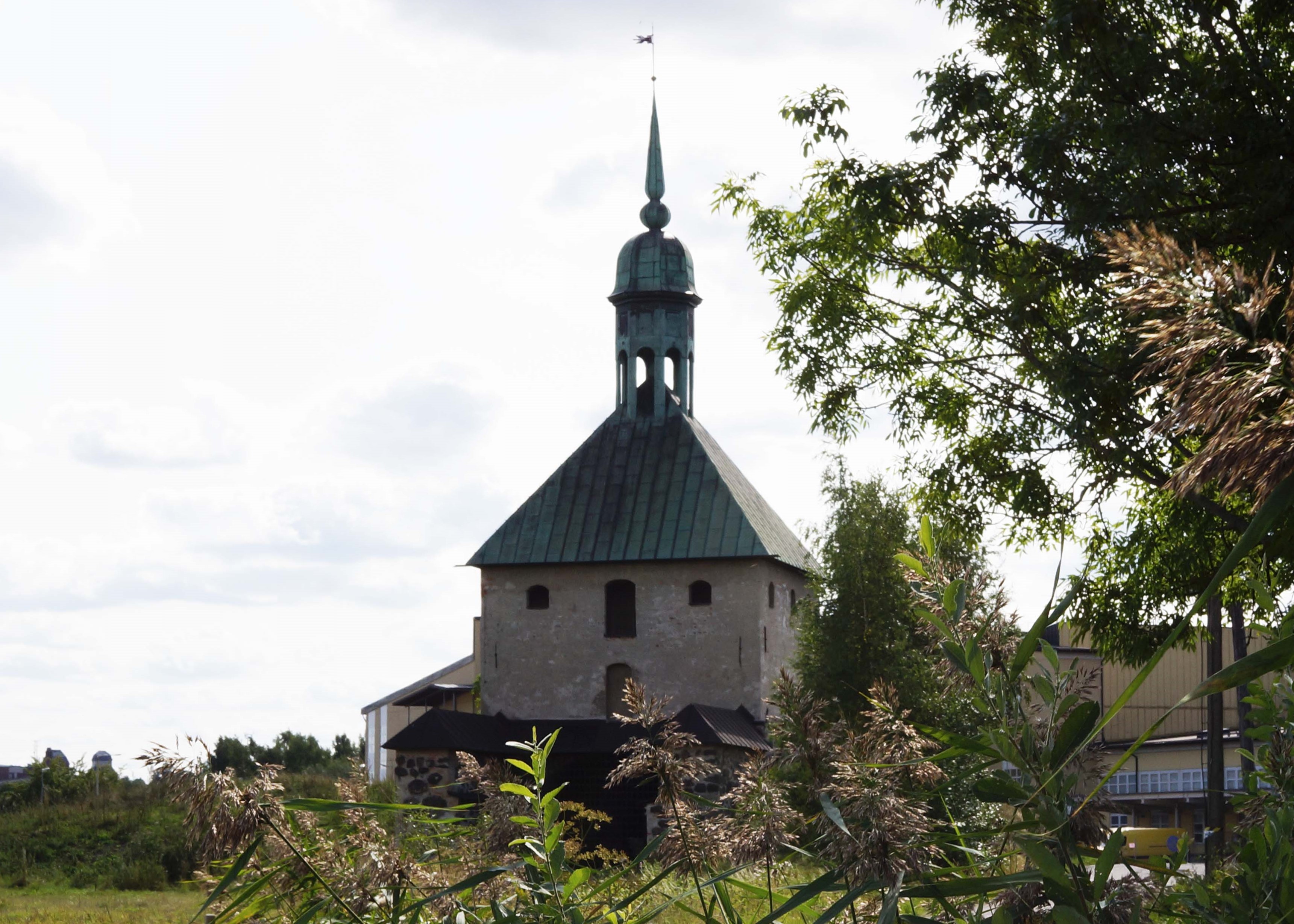 Ett valv som ingång till Johannisborg i sten